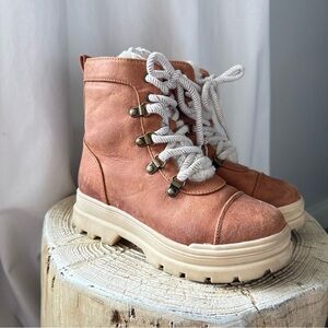 Art Class Girls' Willa Zipper Lace-Up Combat Shearling Style Girls Boots Size 13